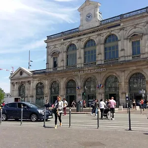Functional Flat Close To The Station Lille