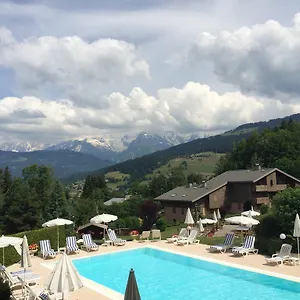Aux Ducs De Savoie Hotel