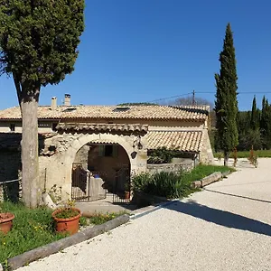 Mas De Reilhanette Bed & Breakfast